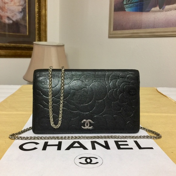 Louis Vuitton Handbags - ❌❌CHANEL CC Logo Lamb Skin Wallet/Crossbody Bag 💼